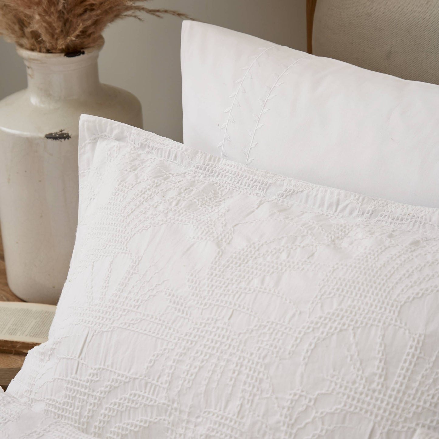 Iris Oxford Pillowcase White