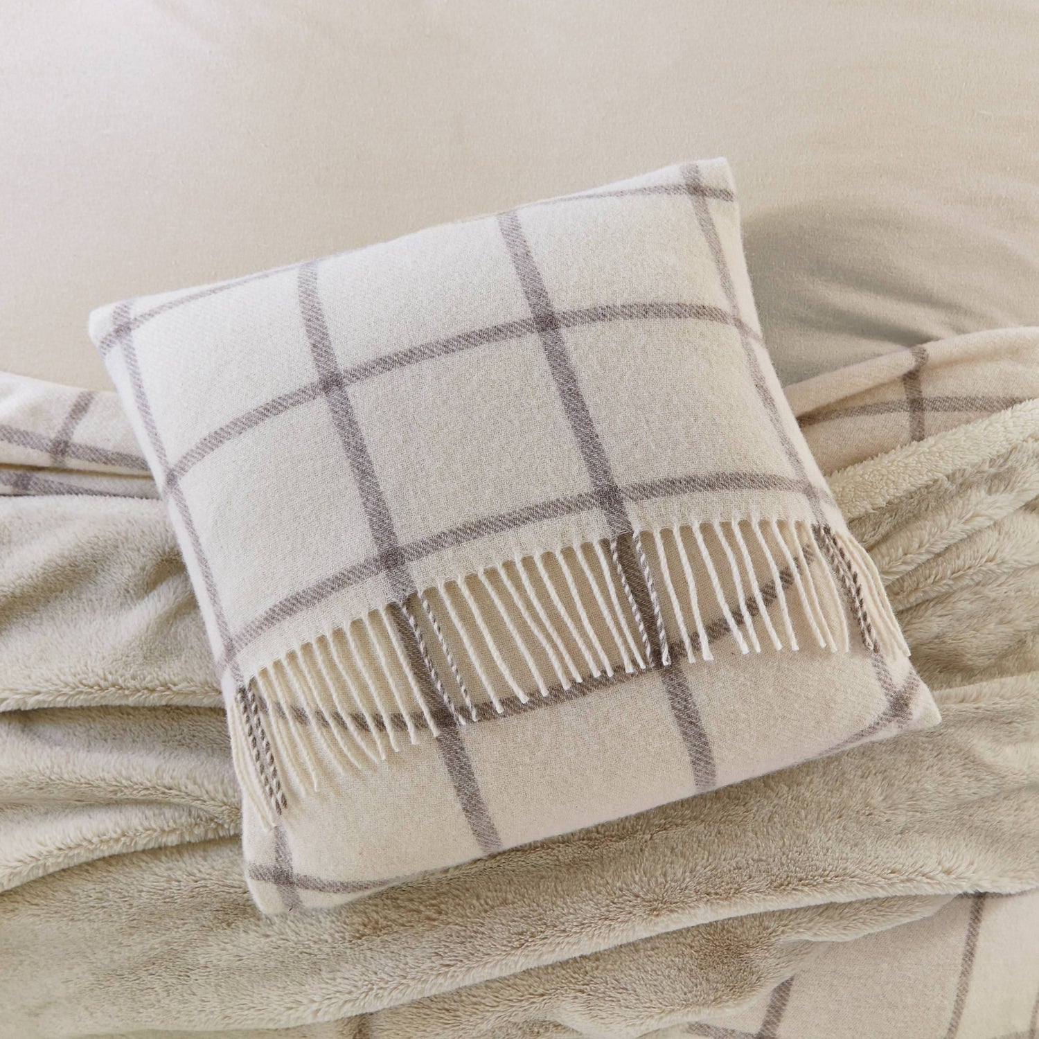 Beau Wool Cushion Linen