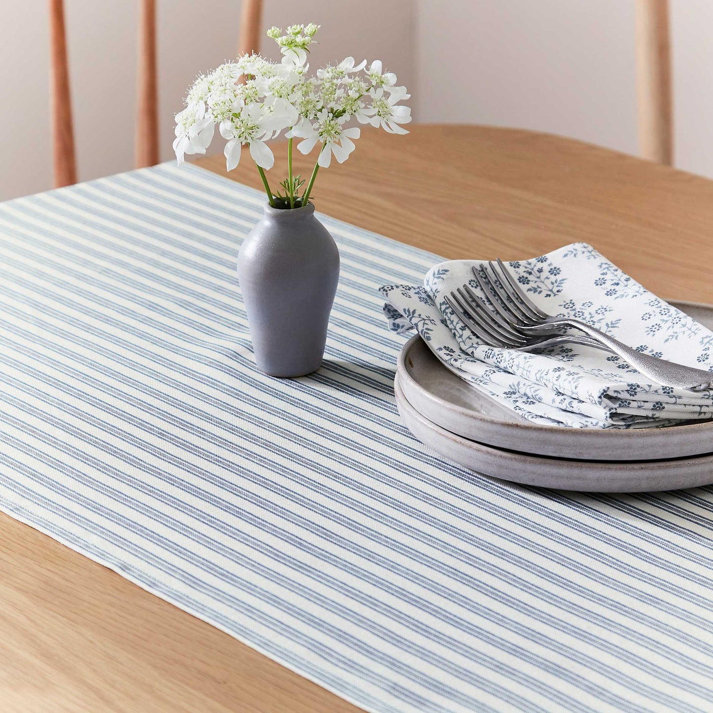 Linn Table Runner, Ballintoy Blue