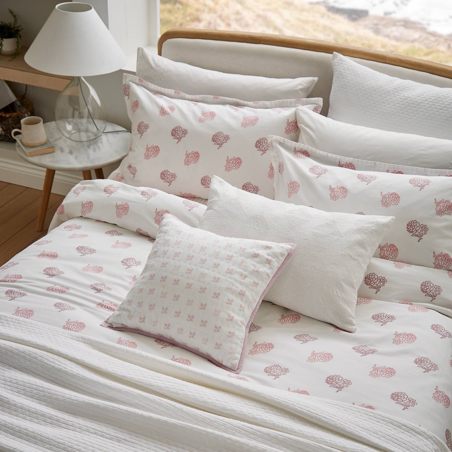 Clemmie Bedding Rose Shell & White