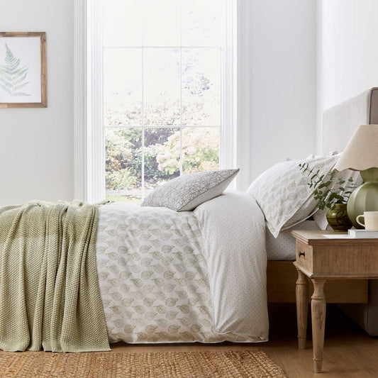 Green Leaf Patterned Murmur Bedding